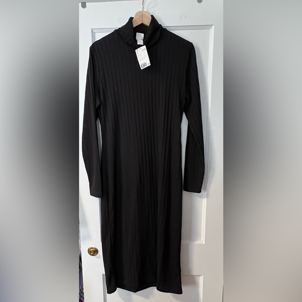 Black bodycon midi dress (turtle neck )